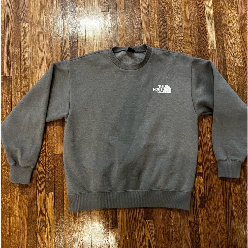 Men’s north face crewneck